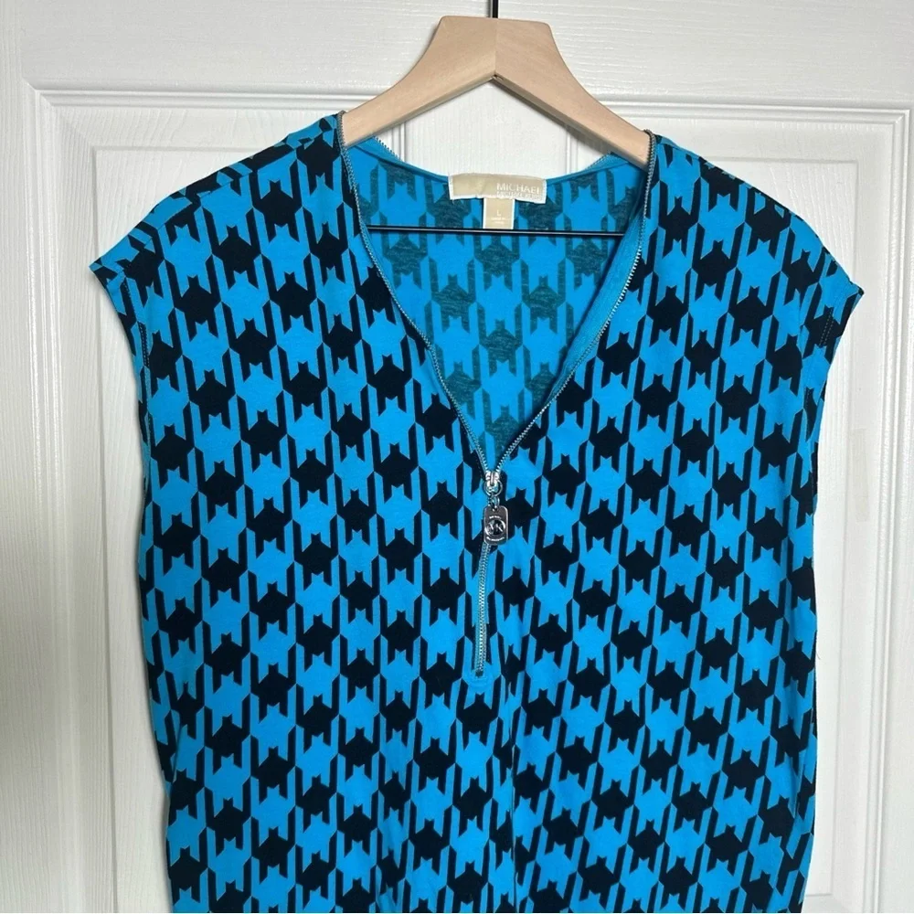Michael Kors Graphic Sleeveless Blue and Black Blouse - Picture 3 of 13